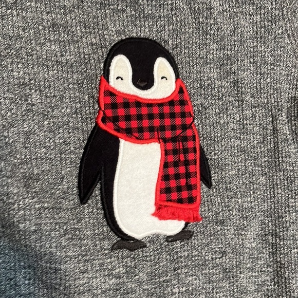 Carters Penguin Onesie Size Babies 6 Momths - Picture 2 of 5